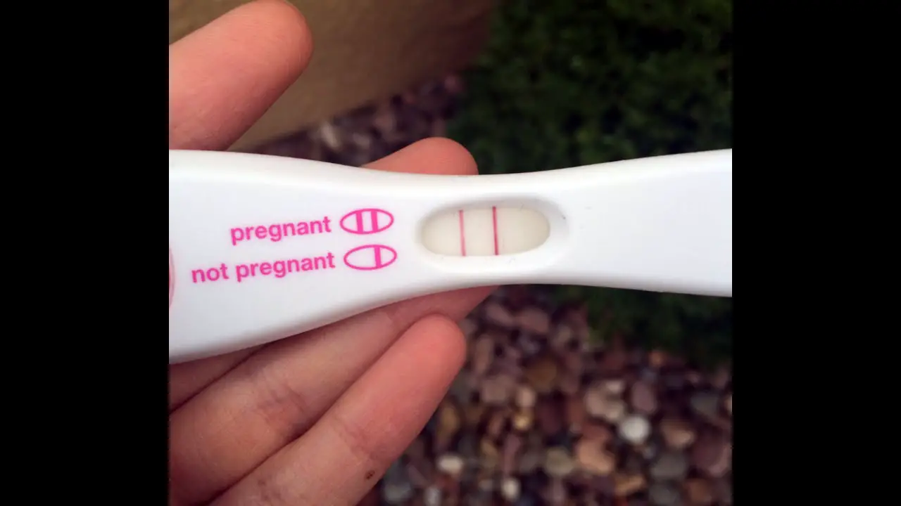 I AM PREGNANT!!!!! + MY TWO WEEK WAIT SYMPTOMS â¥ â¥